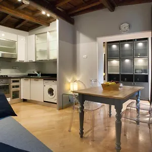 delle-grotte-apartment.it-romehotels.com/